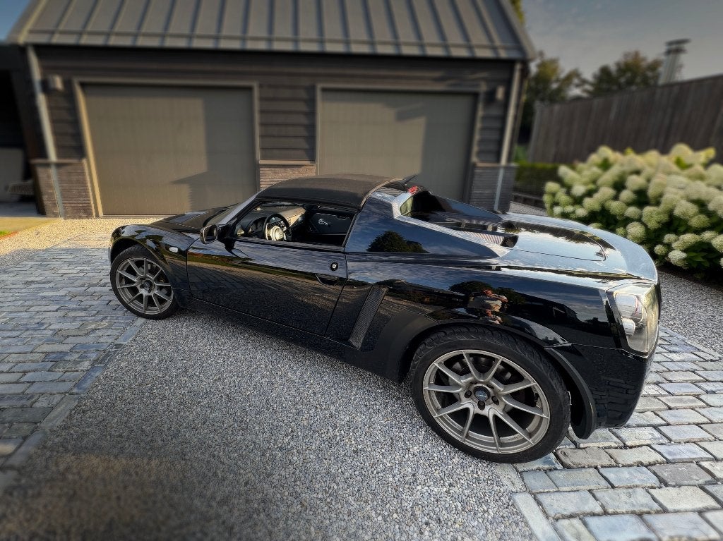 Foto 2 van Opel Speedster 2.2 zwart 2004 hardtop