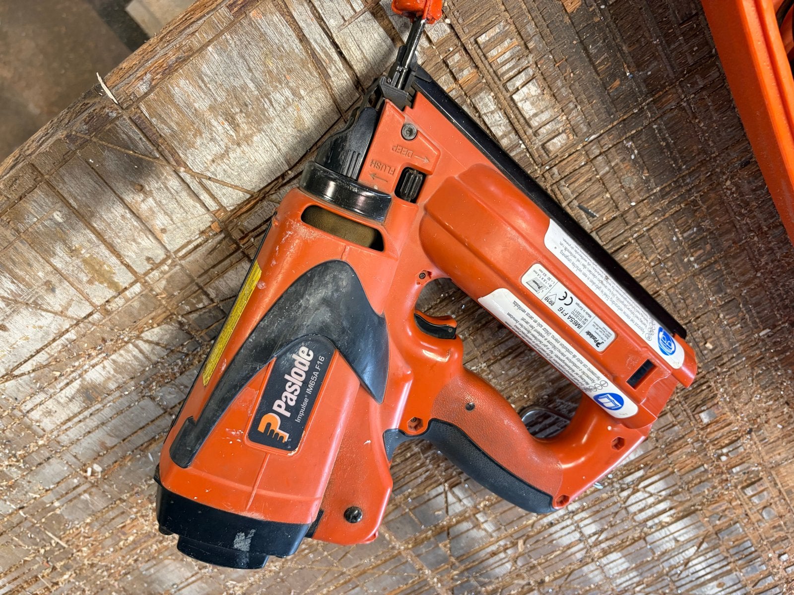 Paslode Impulse IM65A F16 tacker met koffer en accessoires, Ophalen, Gebruikt