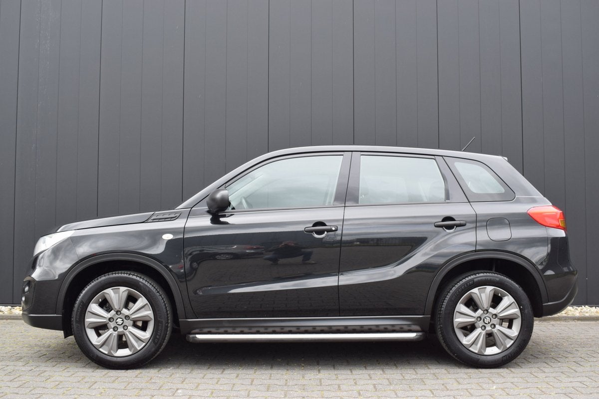 Suzuki Vitara 1.6 Comfort Airco | Originele Audio | Trekhaak, Voorwielaandrijving, Stof, 4 cilinders, 400 kg