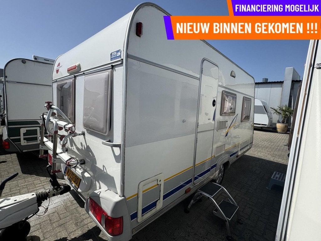 Buerstner 420 TN, DWARSBED, TREINZIT, VOORTENT, FIETSENDRAGE, Caravans en Kamperen, Caravans, Serviceluik, Bedrijf, Treinzit, Bürstner