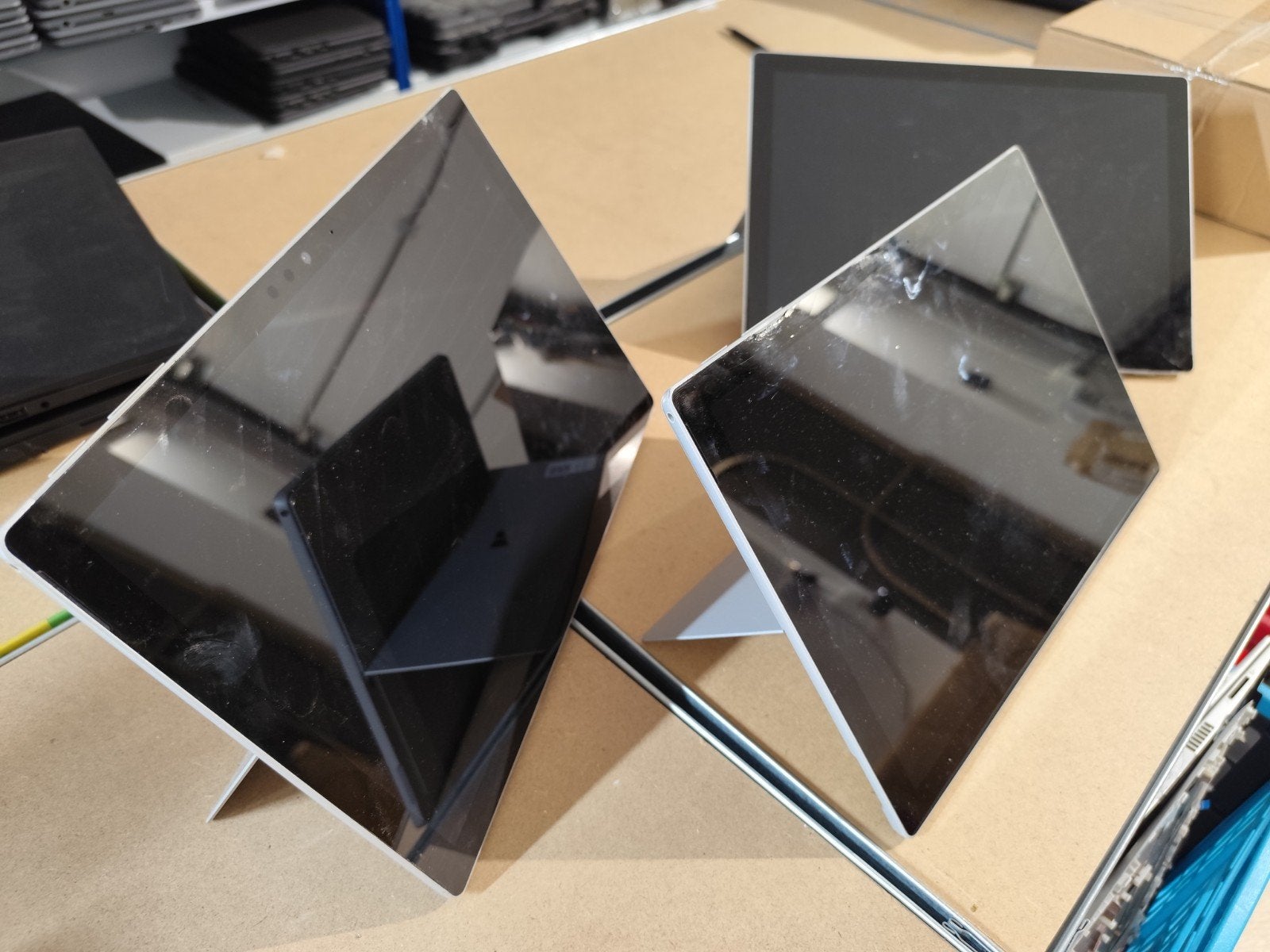 3x Microsoft Surface Pro 5 i5 (defect scherm, Computers en Software, Windows Tablets, 12 inch, Ophalen of Verzenden, Niet werkend