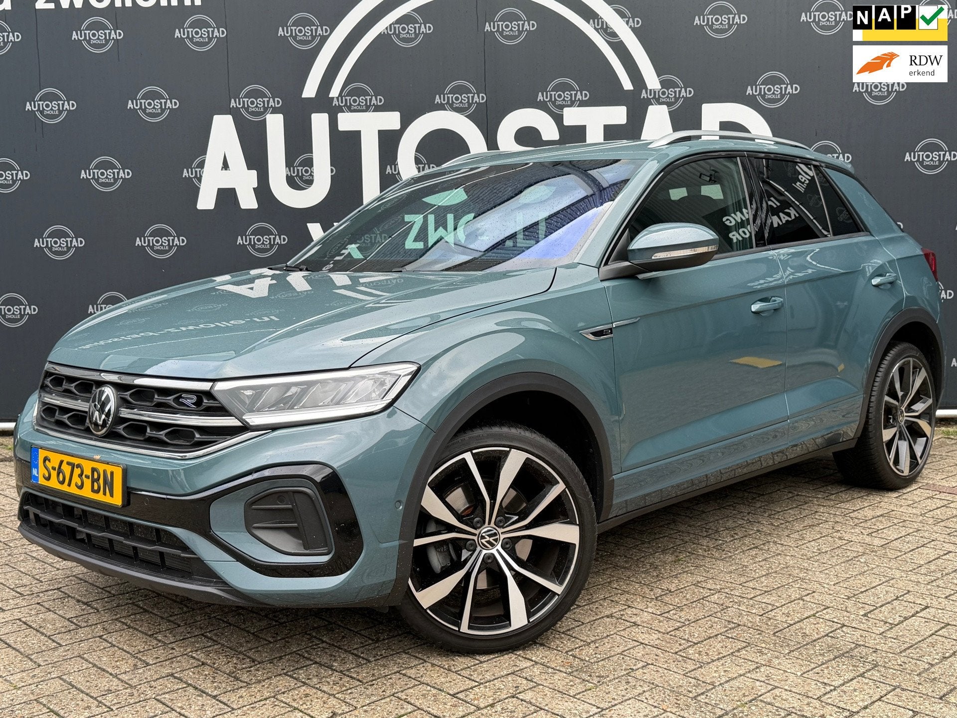 Volkswagen T-Roc 1.5 TSI R-Line NL-Auto / 2e Eigenaar / Auto, Dealer onderhouden, 1258 kg, 1498 cc, 4 cilinders