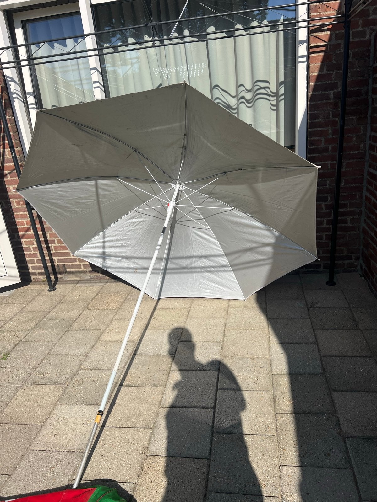 Vissersparaplu - Ideaal voor bescherming tijdens het vissen, Gebruikt, Overige typen, Ophalen of Verzenden, 1 tot 2 meter