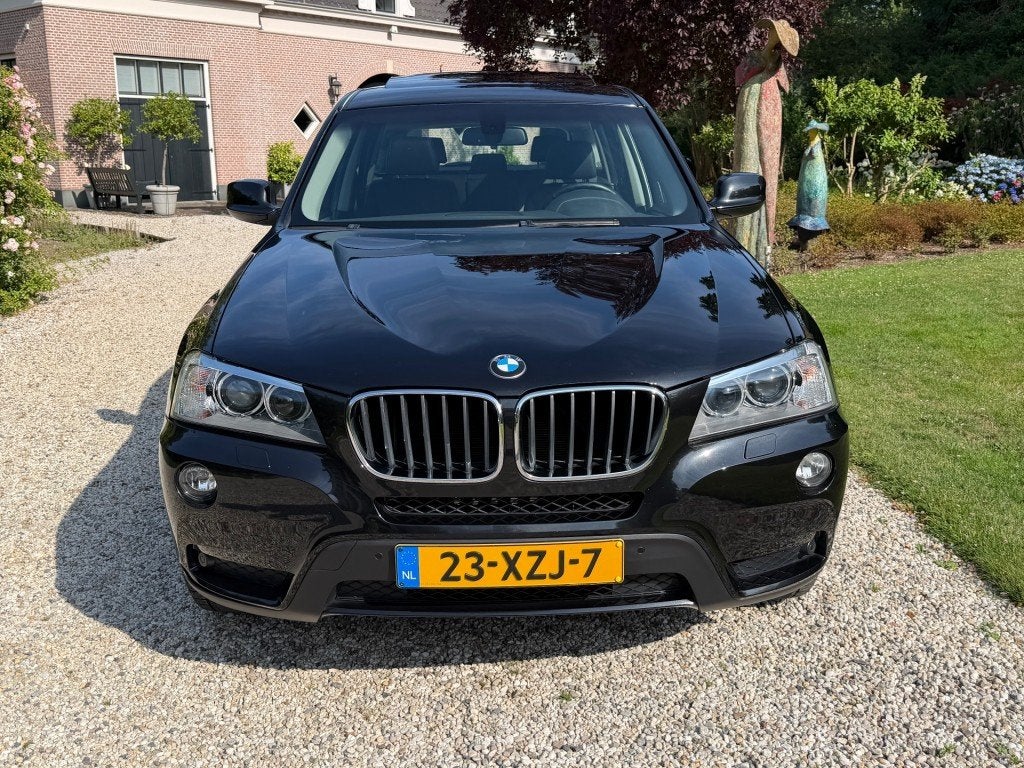 Bmw X3 2.0i X-DRIVE Upgrade Edition NL-auto 1e eig. PANORAMA, Auto's, BMW, Gebruikt, 4 cilinders, Zwart, Bedrijf
