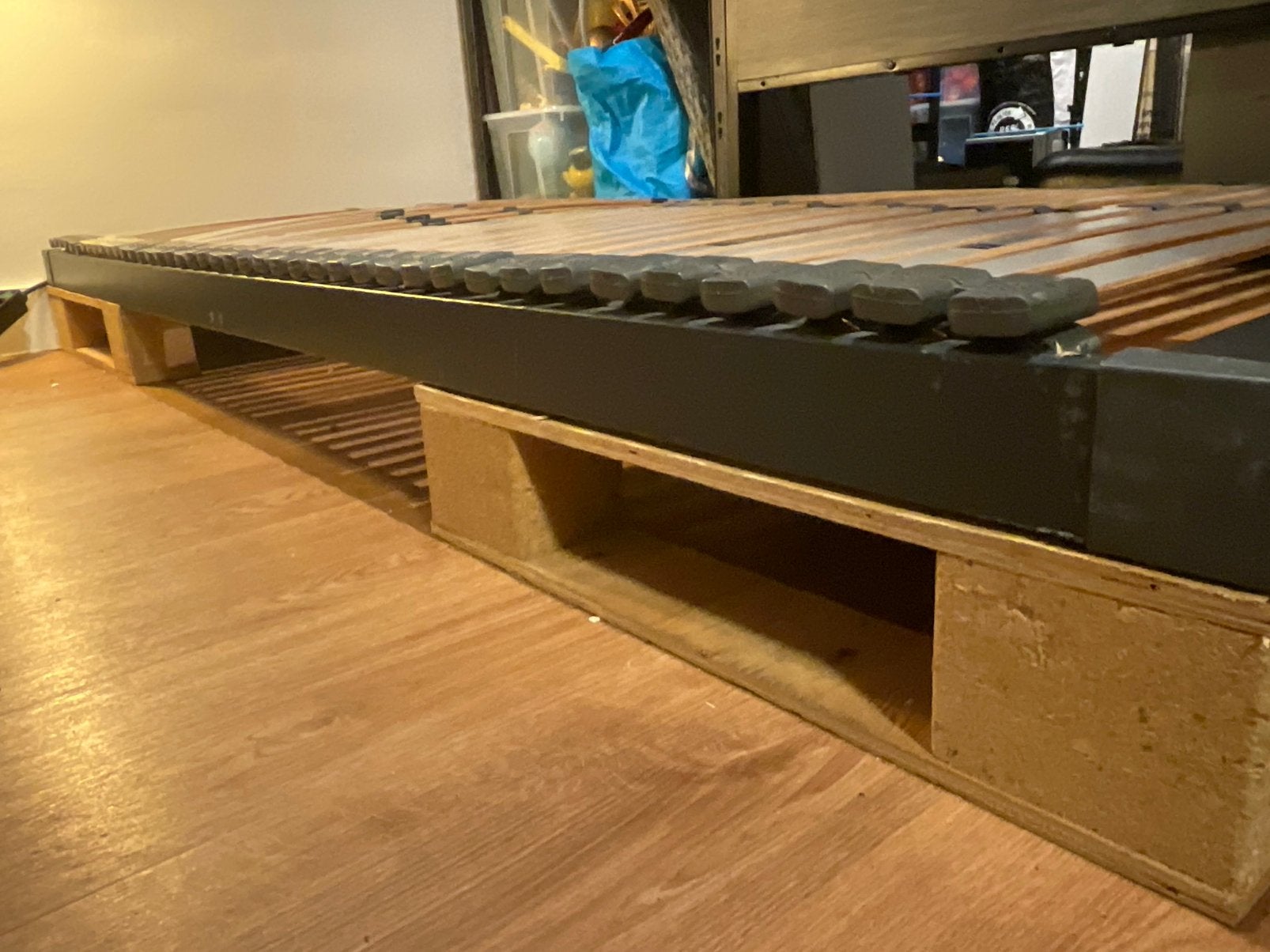 Gratis lattenbodem met pallets één persoons, Ophalen, 50 tot 100 cm, Zo goed als nieuw, Minder dan 100 cm
