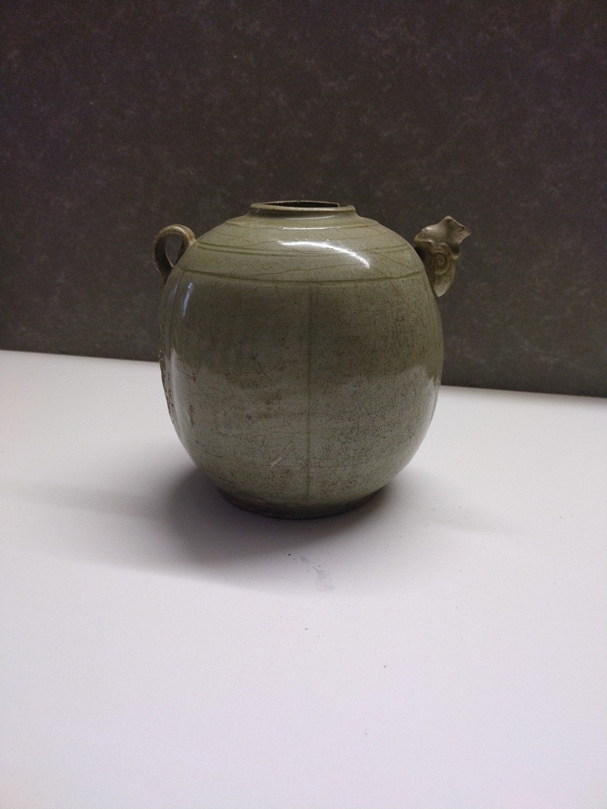 Zeer oud en zeldzaam celadon schenkkan, meloenvorm, Ophalen of Verzenden
