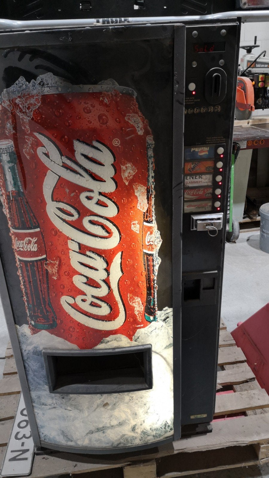 Coca-Cola blikjes / drank automaat, Ophalen, Gebruikt