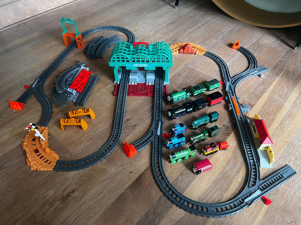 Treinbaan van Thomas de Trein met uitbreidingen en rails, Kinderen en Baby's, Speelgoed | Thomas de Trein, Ophalen of Verzenden