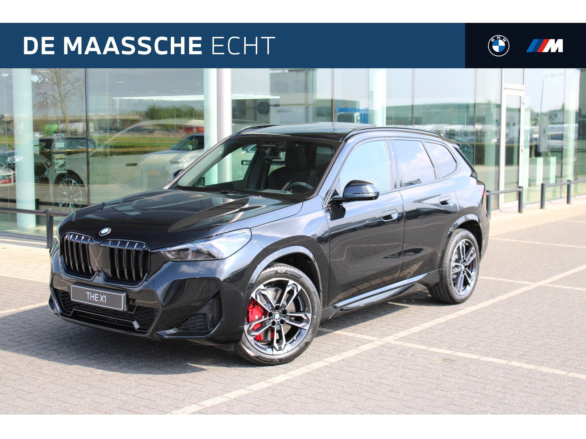 BMW X1 sDrive20i M Sport Automaat / Trekhaak / Panoramadak /, Auto's, 1525 kg, Stoelverwarming, Zwart, 156 pk