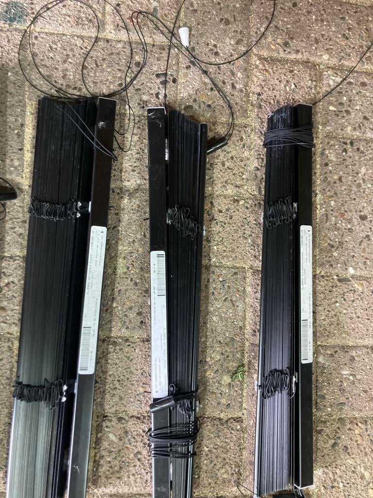 4x Zwarte aluminium jaloezieën (54 cm breed, 130 cm hoog), Huis en Inrichting, Stoffering | Gordijnen en Lamellen, Ophalen, Minder dan 50 cm