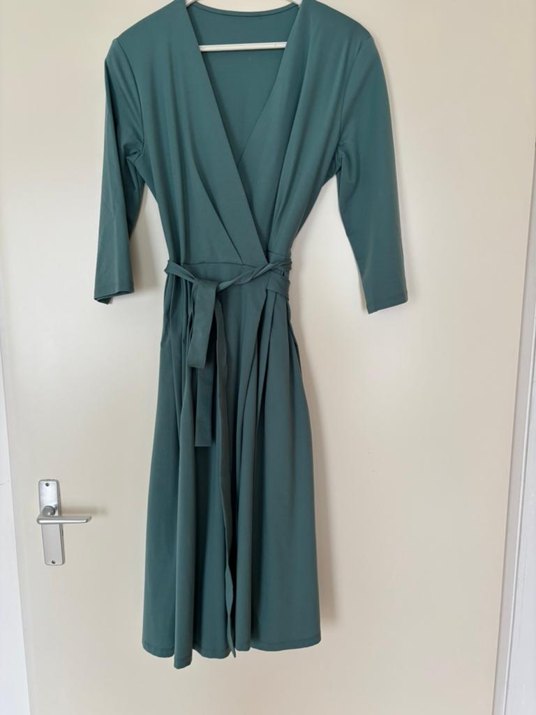 Weekend MaxMara overslagjurk maat 42, Kleding | Dames, Ophalen of Verzenden, Zo goed als nieuw, Maat 42/44 (L), Onder de knie