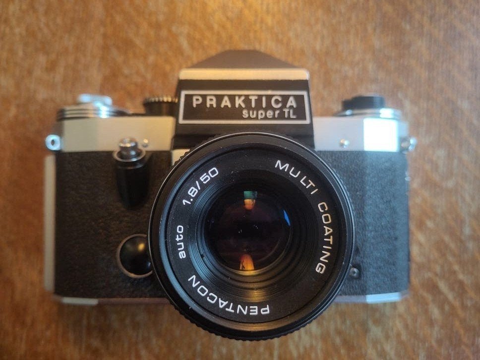 Praktica Super TL Spiegelreflexcamera met Pentacon lenzen, Ophalen, Gebruikt, Spiegelreflex, Overige Merken