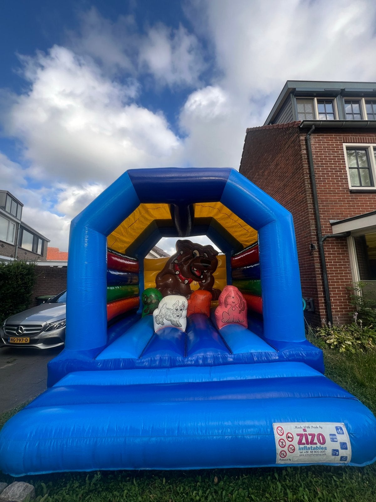 Springkussen  te koop moet nu weg!!, Ophalen of Verzenden, Zo goed als nieuw