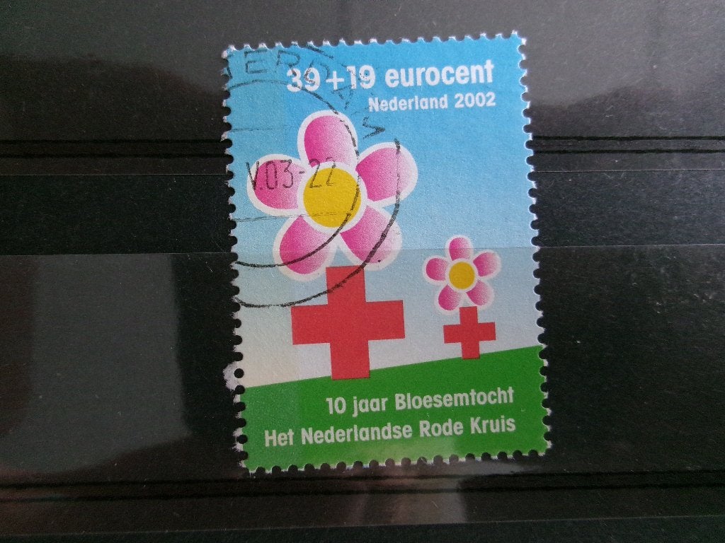 2002 - rode kruis (601g), Postzegels en Munten, Postzegels | Nederland, Verzenden, Gestempeld