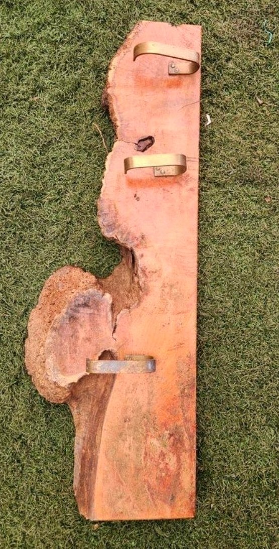 Rustiek houten wandrek met metalen haken, Huis en Inrichting, Woonaccessoires | Overige, Hout, Gebruikt, Ophalen of Verzenden