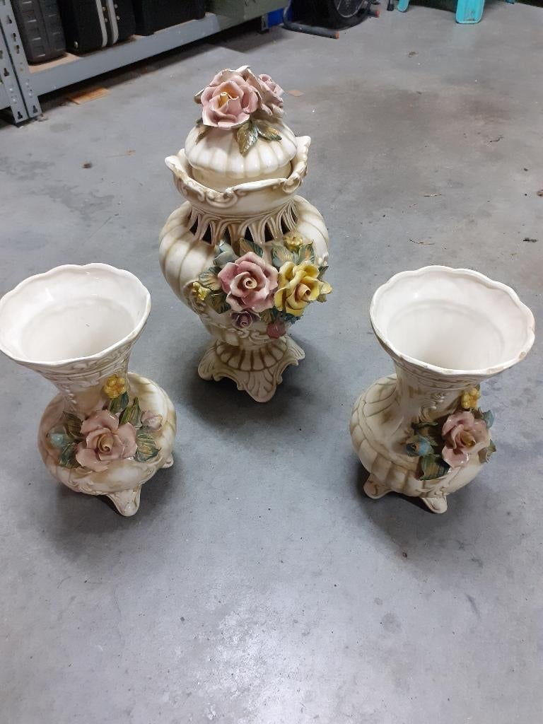 Capodimonte porselein, Ophalen