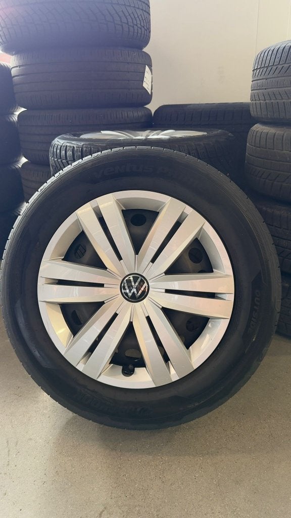 Volkswagen Caddy wielen (2x zomer & 2x winter), Ophalen, Gebruikt, 16 inch, Banden en Velgen
