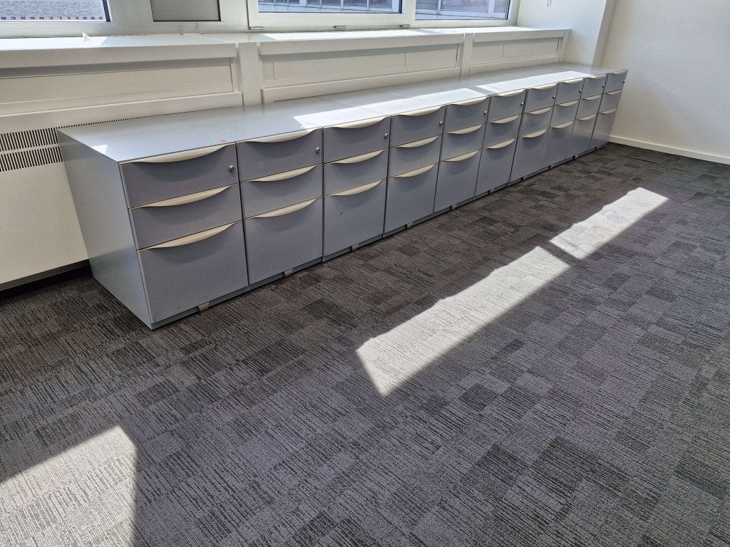 Steelcase Ladeblok 2 of 3 lades, effen grijs, verrijdbaar, Huis en Inrichting, Kasten | Ladekasten, Minder dan 50 cm, Shopeu@steelcase.com