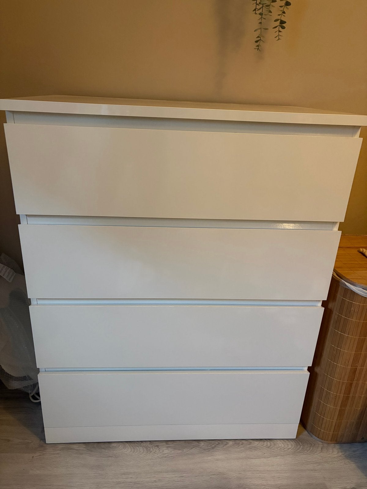 IKEA Malm Ladekast Hoogglans Wit 4 Lades, Huis en Inrichting, Ophalen, Gebruikt, 100 tot 150 cm, 50 tot 100 cm