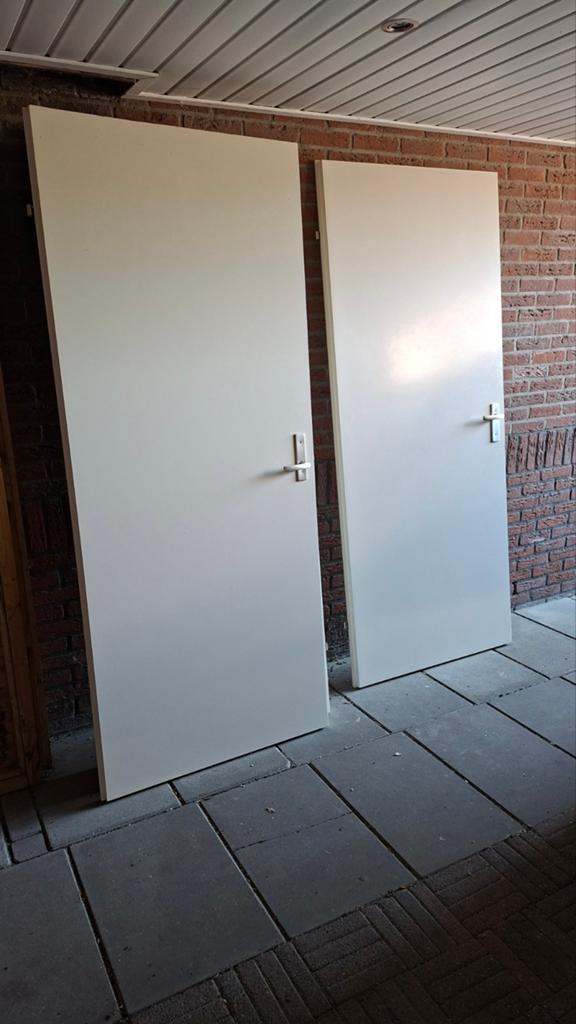 Gratis 7 opdekdeuren 5x 83 breed en 2x 73 breed, Doe-het-zelf en Verbouw, Deuren en Horren, Ophalen of Verzenden, Binnendeur, 200 tot 215 cm