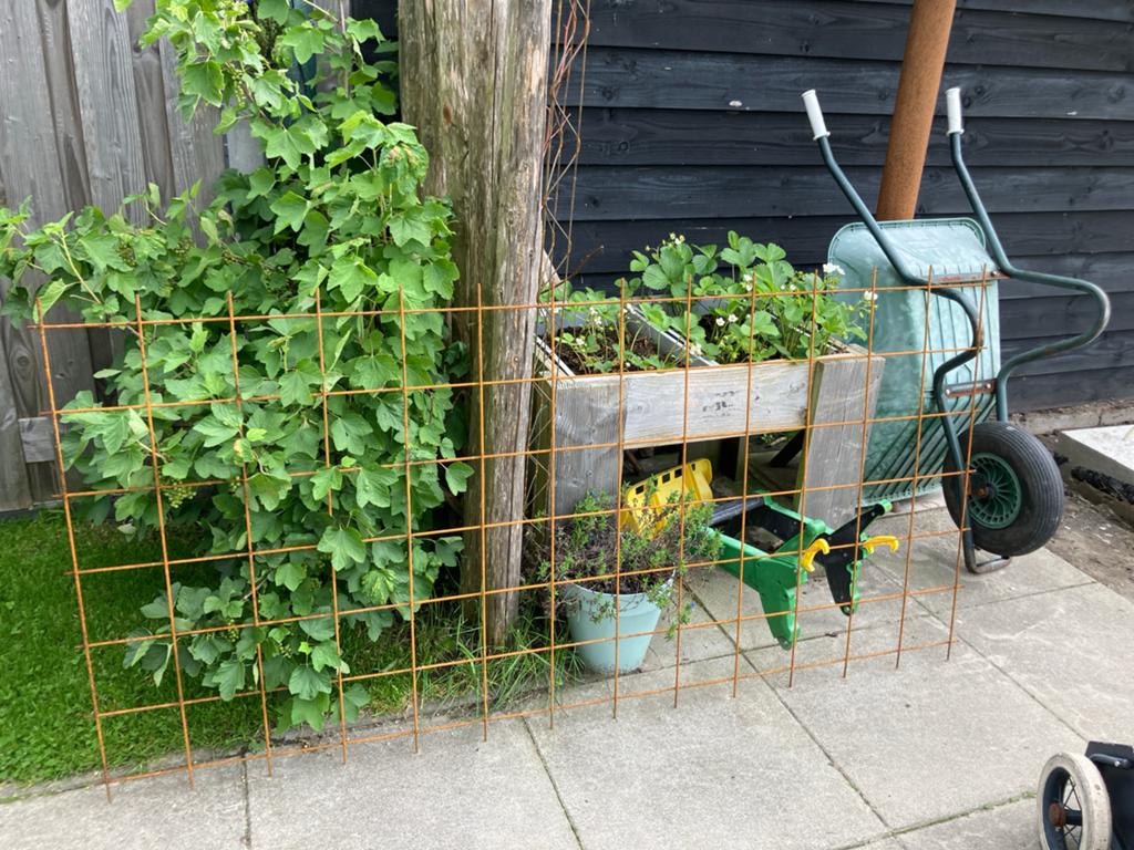 Betongaas en driehoekje 200x100 - Roestig en Robuust, Tuin en Terras, Ophalen, Gebruikt, Minder dan 10 meter, Gaas