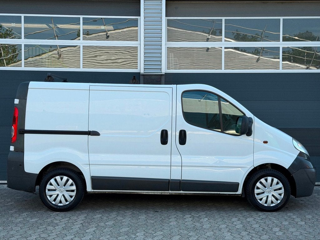 Opel Vivaro 2.0 CDTI L1H1 EcoFLEX 3pers AIRCO CRUISE APK TRE, Auto's, Bestelauto's, Voorwielaandrijving, Euro 5, Stof, 4 cilinders