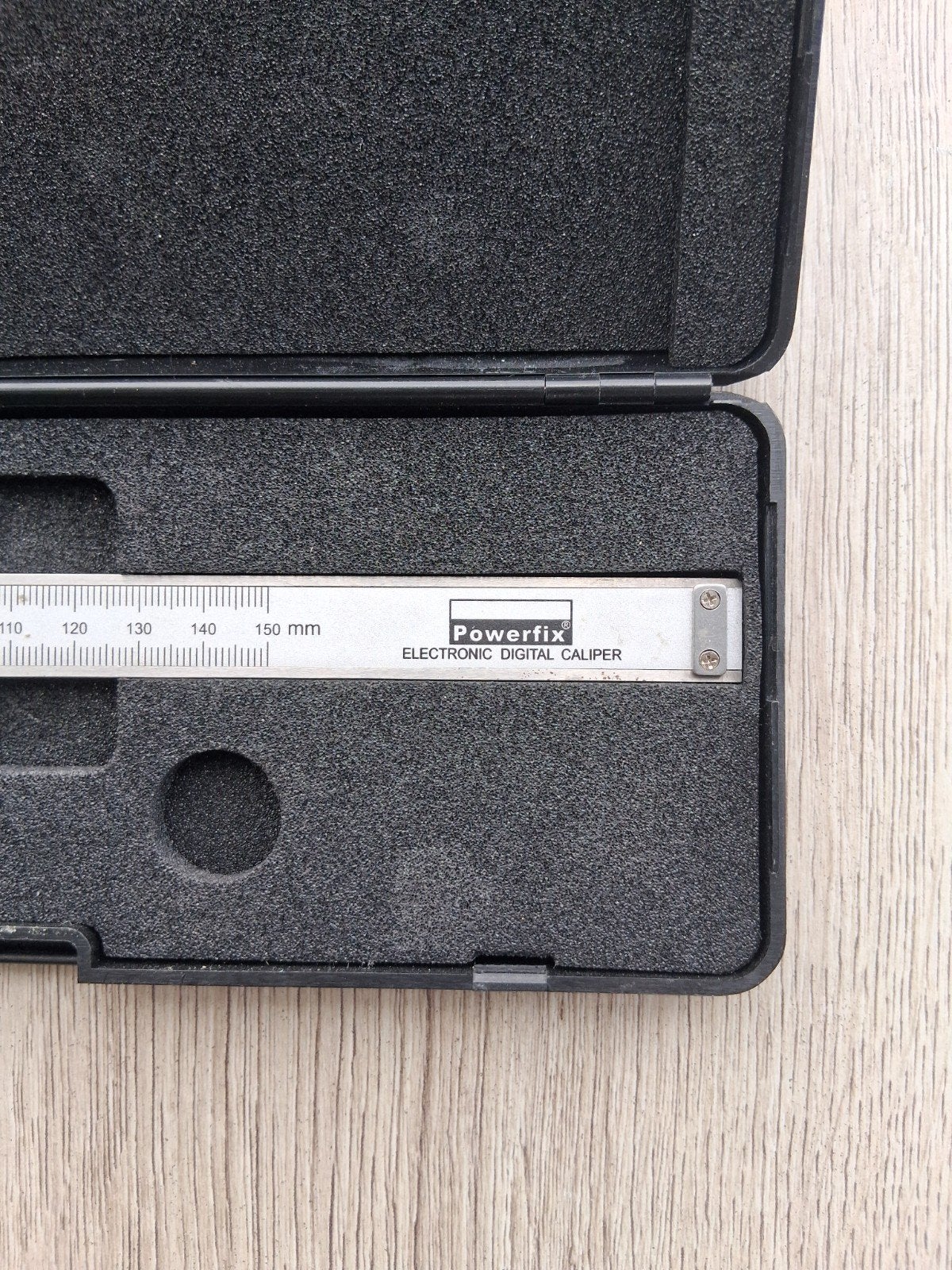 Digitale schuifmaat Powerfix met batterij en opbergdoos, Ophalen