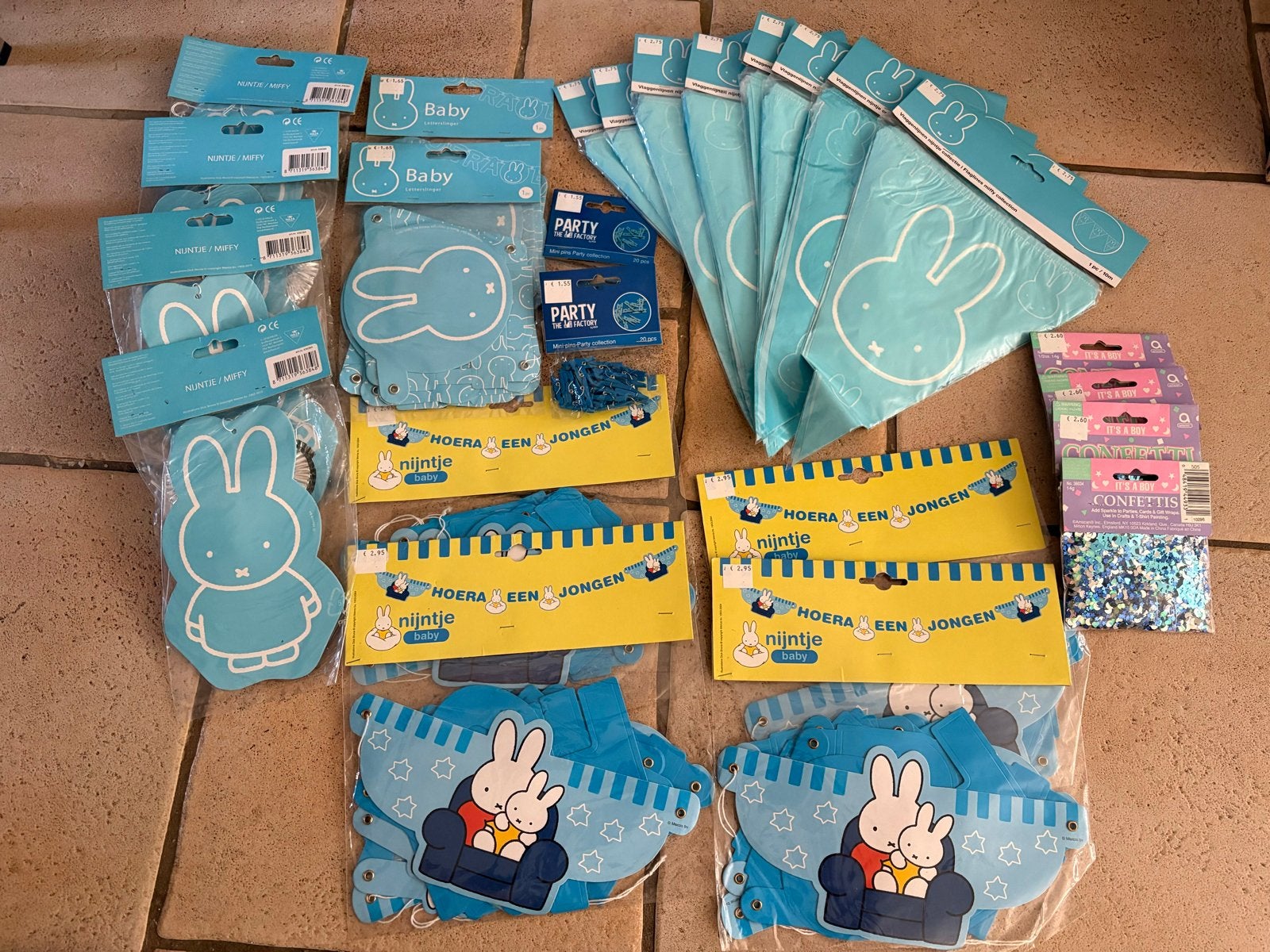 Nijntje 'Hoera een Jongen' Feestpakket - Nieuw, Hobby en Vrije tijd, Feestartikelen, Ophalen of Verzenden, Nieuw, Versiering, Geboorte of Huwelijk