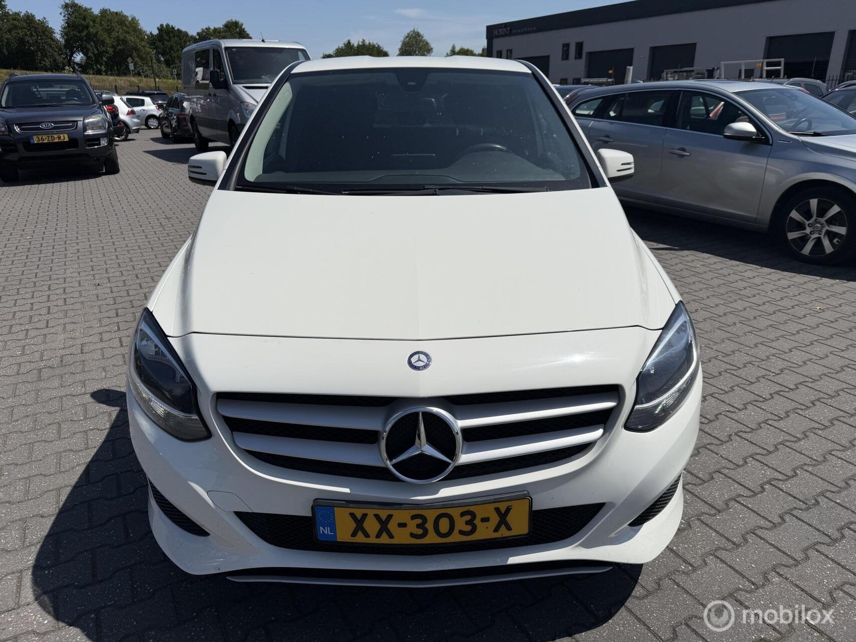 Mercedes B-klasse 180 auto loopt op 3 cilinder, Voorwielaandrijving, Stof, Gebruikt, 4 cilinders