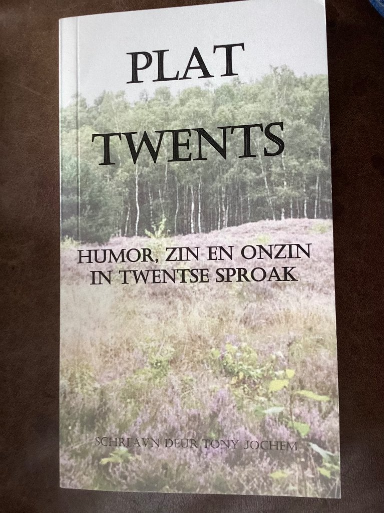 Plat Twents: Humor, Zin en Onzin in Twentse Sproak, Boeken, 20e eeuw of later, Ophalen of Verzenden, Zo goed als nieuw, Tony Jochem