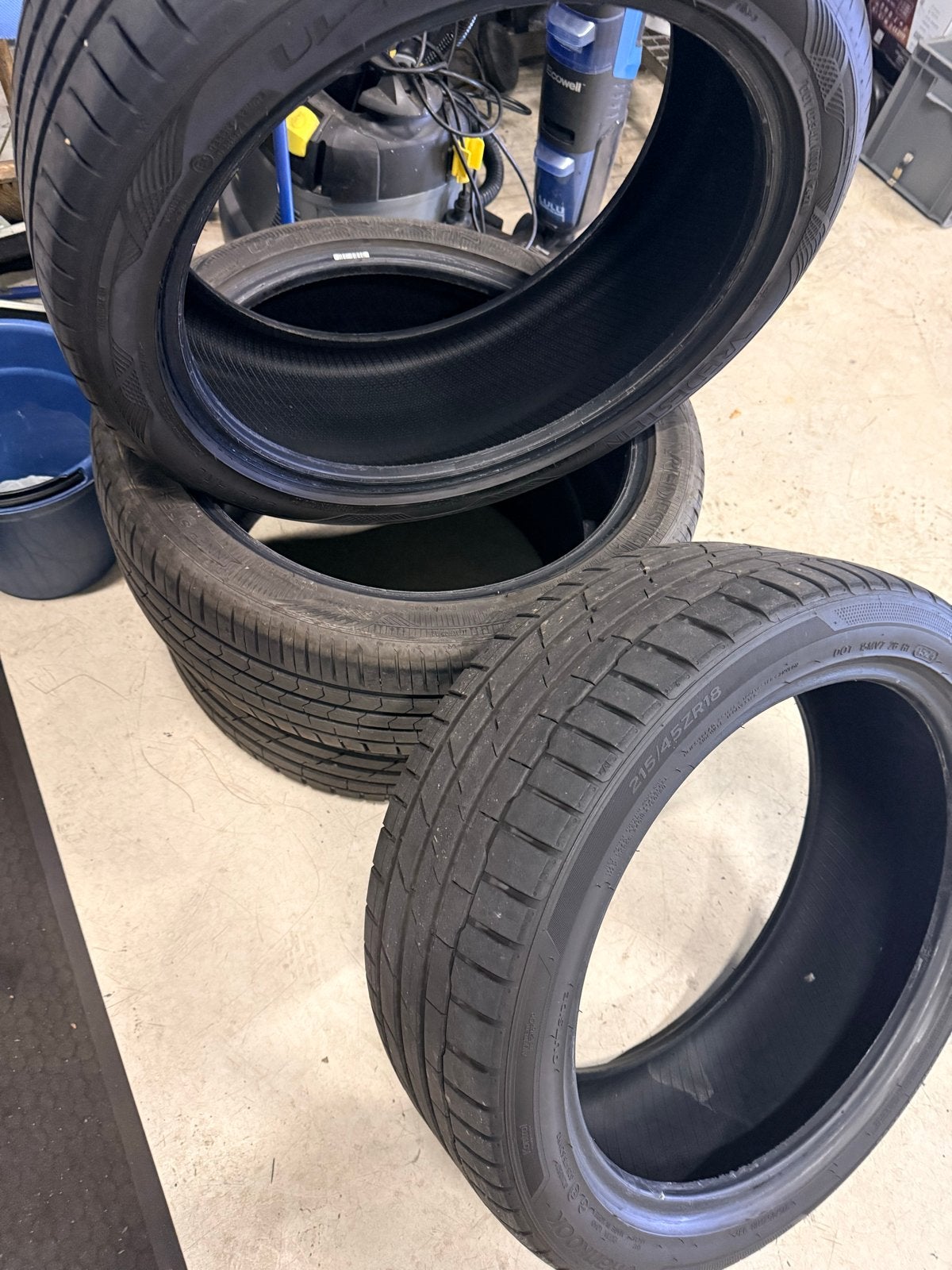 Set van 4 gebruikte zomerbanden - 215/45 R18, Auto-onderdelen, Ophalen, 18 inch, Band(en), Personenwagen