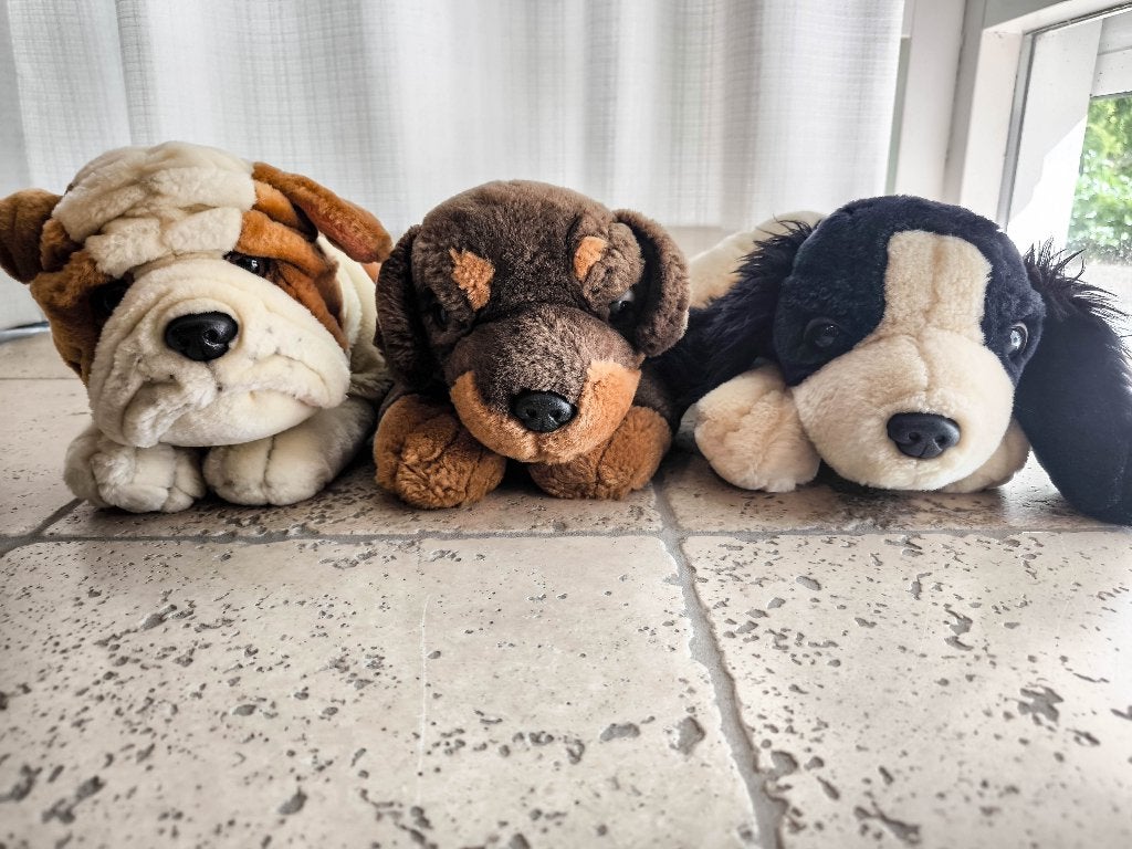 3 knuffelhonden, 35 cm lang: bulldog, rottweiler, spaniel, Gebruikt, Verzenden, Hond, Middelgroot (20 tot 80 cm)