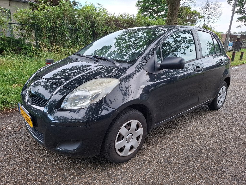 Toyota Yaris 1.0 12V Vvt-i 5DR 2009 Zwart 5 deurs, Voorwielaandrijving, Stof, 40 €/maand, Metallic lak