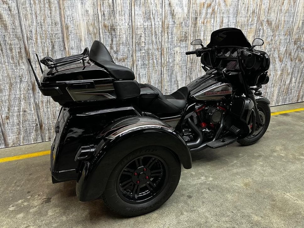 HARLEY-DAVIDSON TRI GLIDE ULTRA 114 (bj 2020), Motoren, HARLEY-DAVIDSON, Motorrijbewijs A, Bedrijf, Onbekend