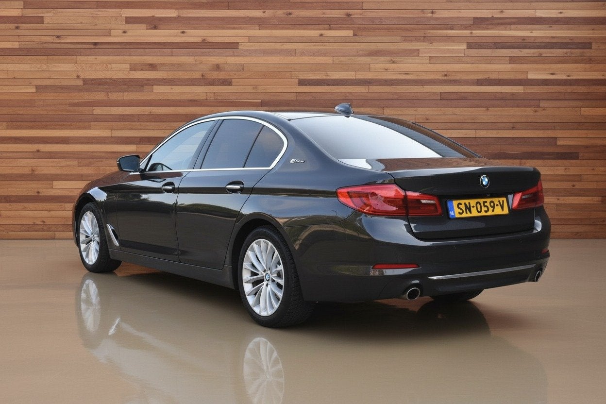 BMW 5 Serie 530e iPerformance High Executive | LUXURY LINE, Automaat, 1998 cc, Achterwielaandrijving, Gebruikt