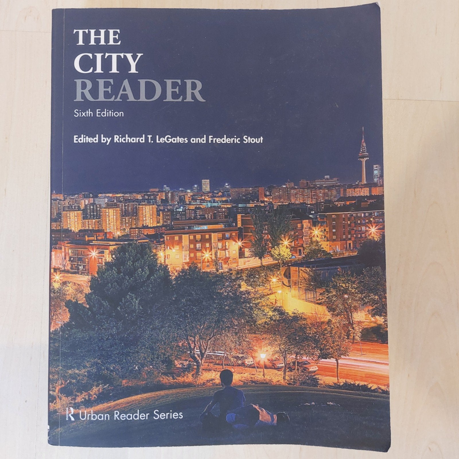 The City Reader - Zesde Editie (Engels), Richard T. LeGates en Frederic Stout, Zo goed als nieuw, Gamma, HBO