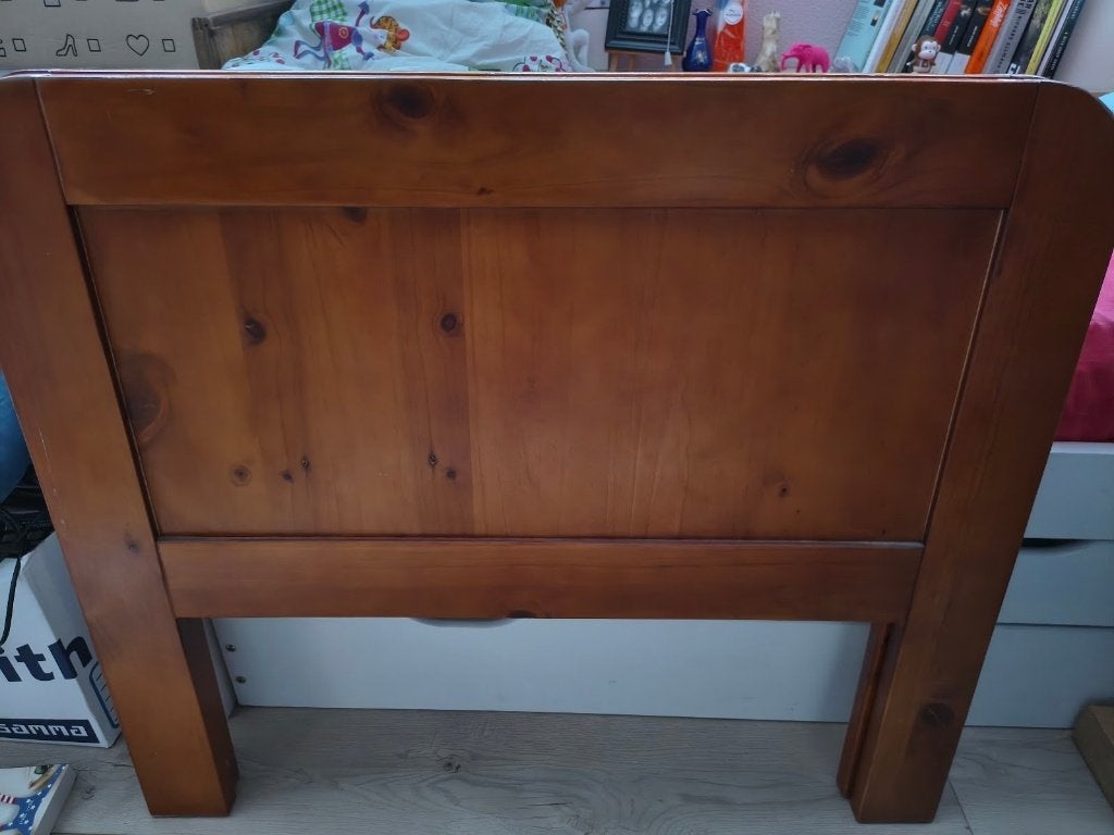 Te koop mooi en stevig eenpersoonsbed (eventueel met matras), Ophalen, Gebruikt, 90 cm, Eenpersoons