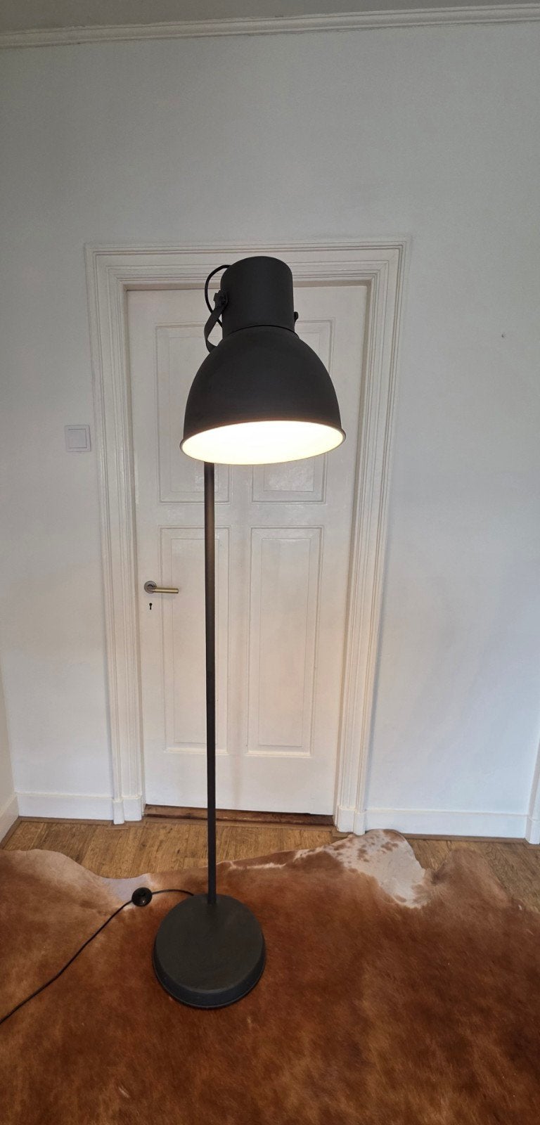 Lamp Hektar (Ikea) donkergrijs, Ophalen of Verzenden, Zo goed als nieuw, Metaal, Modern