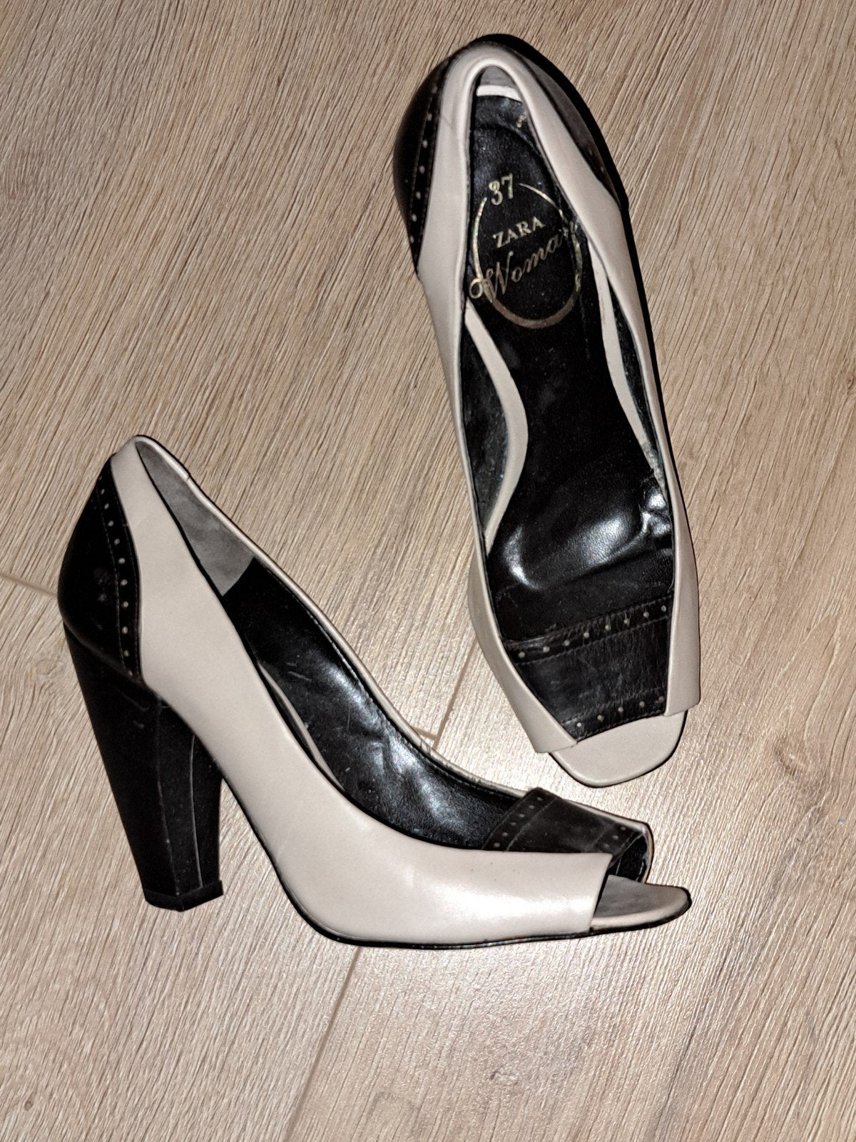 Zara leren pumps 37, Pumps, Zara, Ophalen of Verzenden, Zo goed als nieuw