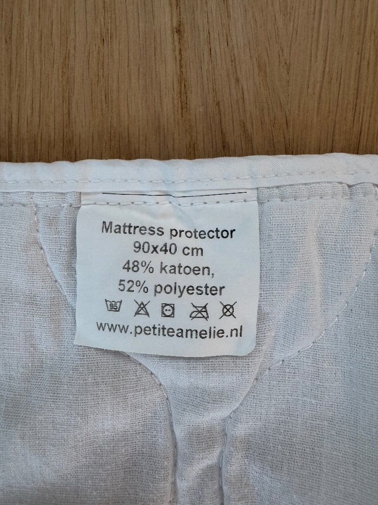 Petite Amelie - matrasbeschermer wiegmatras, Ophalen of Verzenden, Zo goed als nieuw, Overige typen