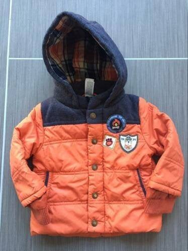 Oranje winterjas met grijze capuchon van C&A maat 74, Ophalen of Verzenden, Zo goed als nieuw, Jongetje, Jasje