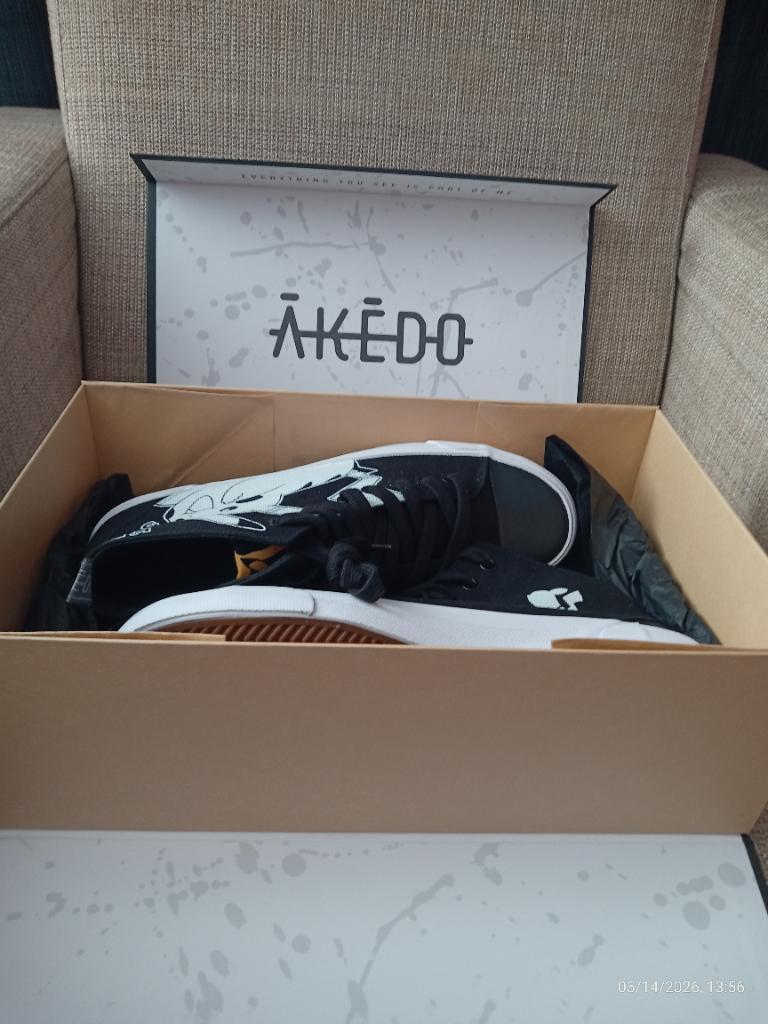 Pokémon 25th anniversary limited edition Akedo schoenen, Ophalen of Verzenden, Nieuw, Sneakers of Gympen
