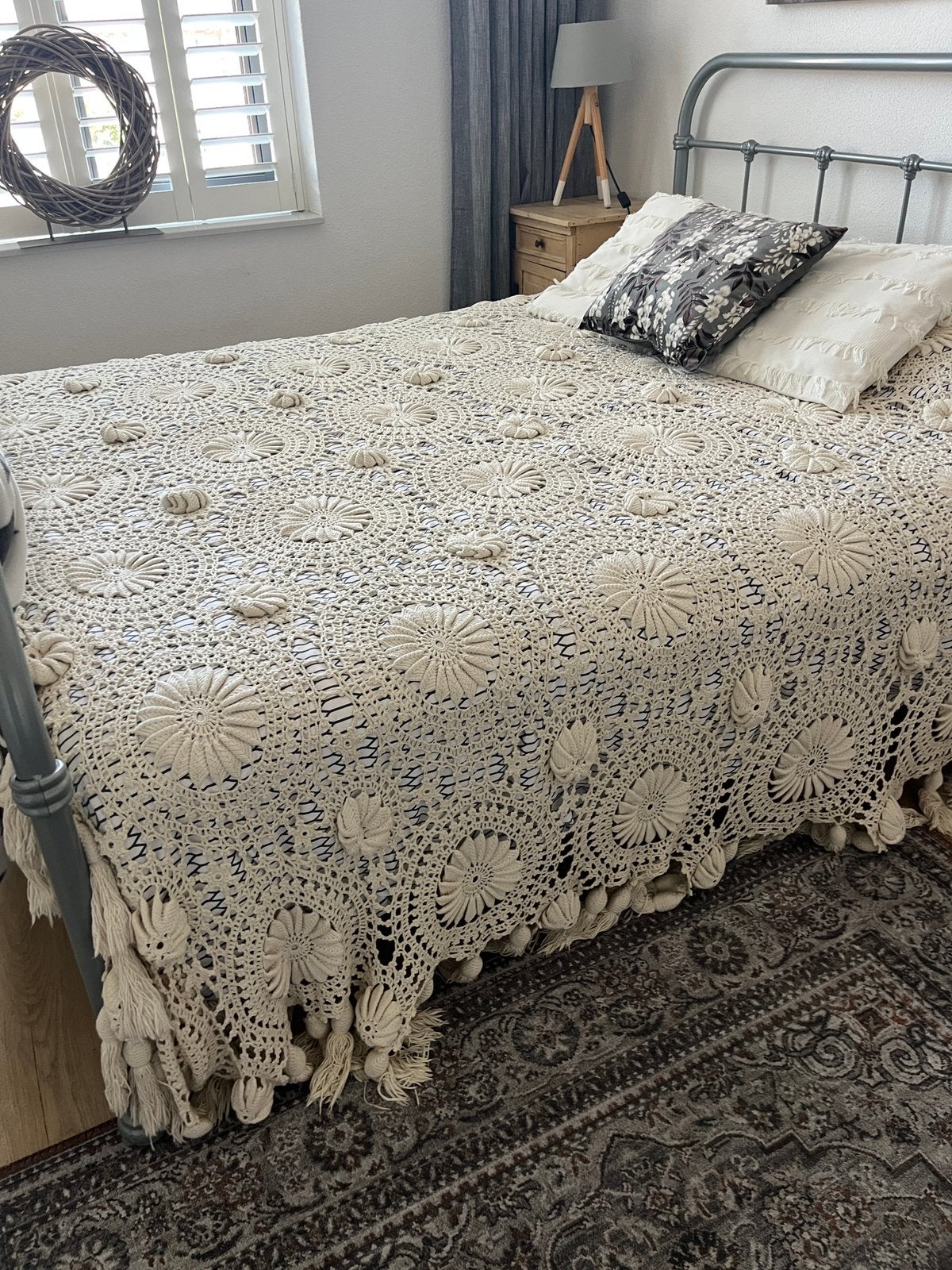 Hele grote xxl gehaakte 3D sprei kleed in perfecte staat, Huis en Inrichting, Woonaccessoires | Plaids en Woondekens, Ophalen