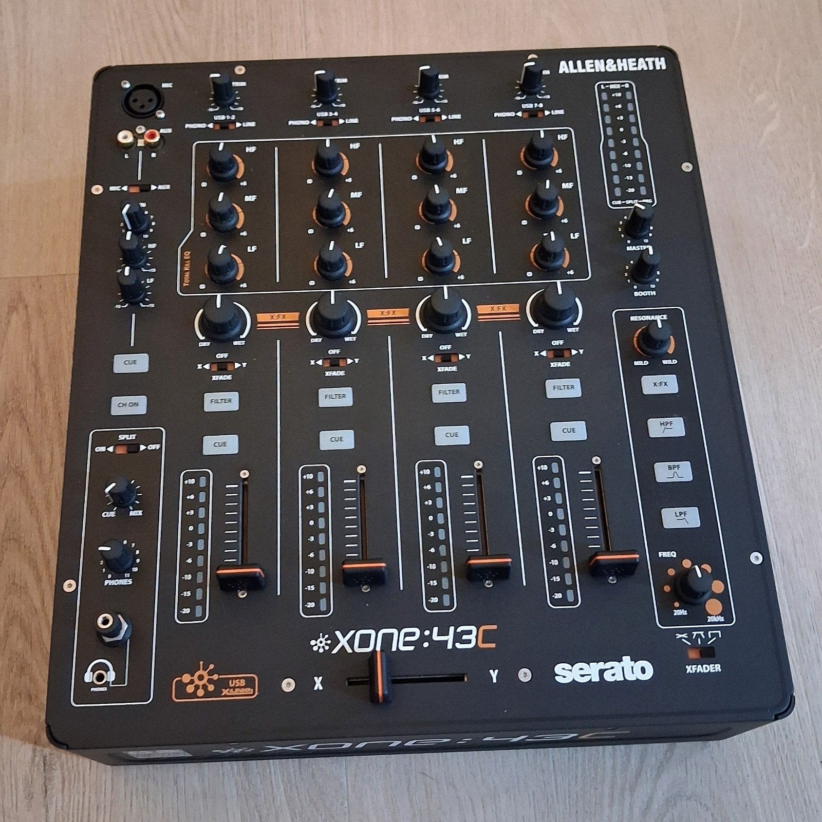 Allen & Heath Xone: 43C (geluidskaart versie), Muziek en Instrumenten, Mengpanelen, Ophalen of Verzenden, Zo goed als nieuw, Minder dan 5 kanalen