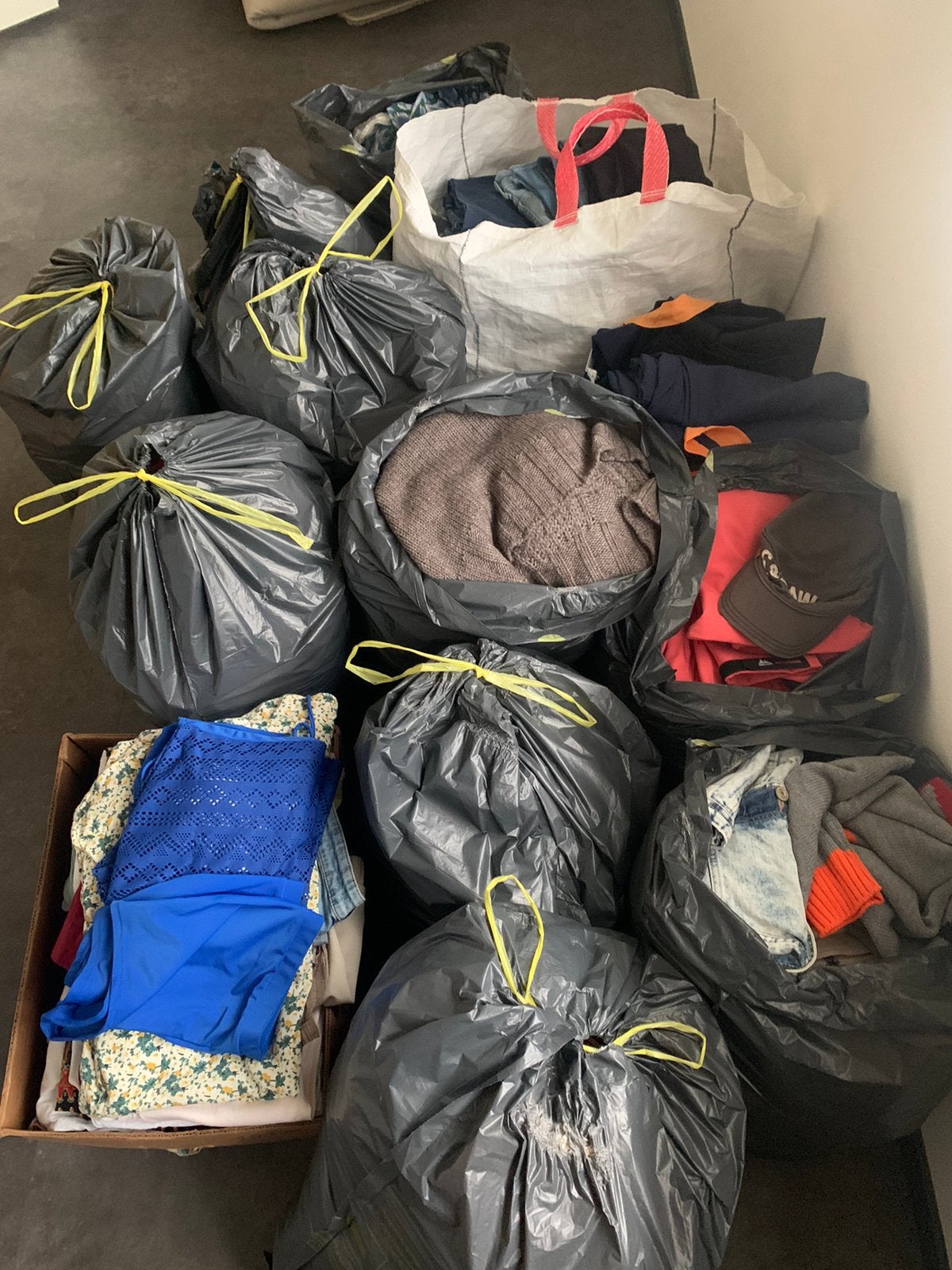 Mix partij kleding zie omschrijving, Ophalen, Zo goed als nieuw