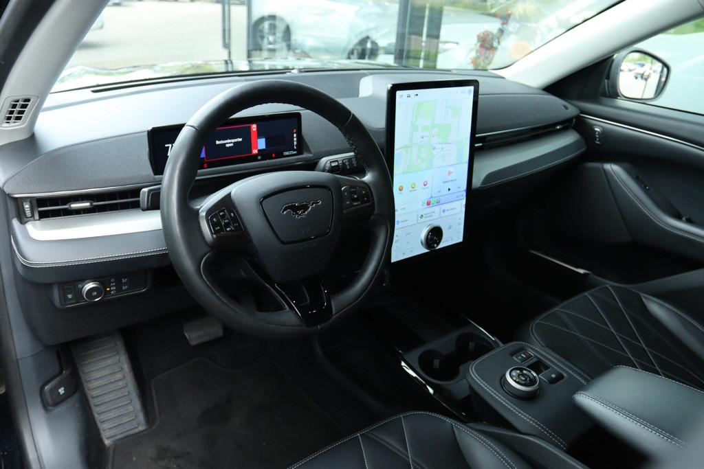 FORD MUSTANG MACH-E RWD 75KWH SOH 95% | CARPLAY | CAMERA | W, Auto's, Automaat, Gebruikt, 750 kg, Zwart