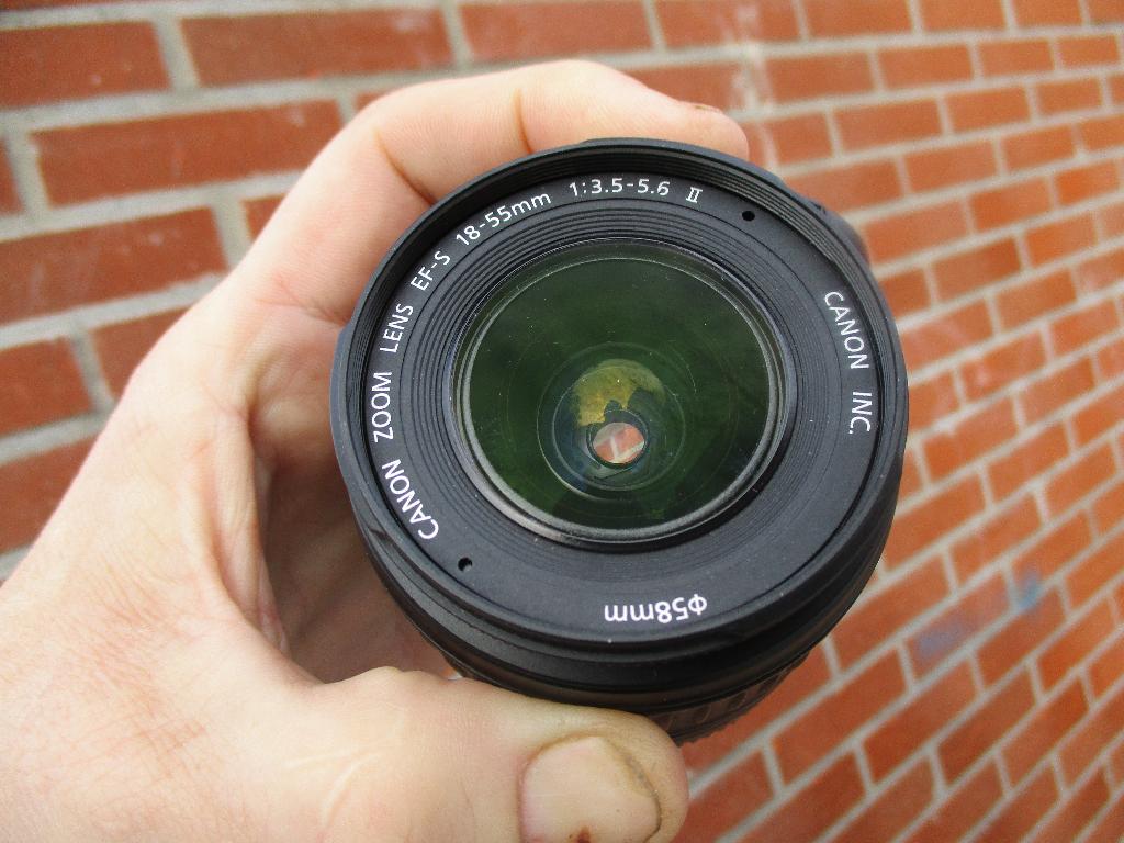 Canon Zoom lens EF-S 18-55mm 1:3.5 - 5.6 Ø58mm, Ophalen of Verzenden, Zo goed als nieuw