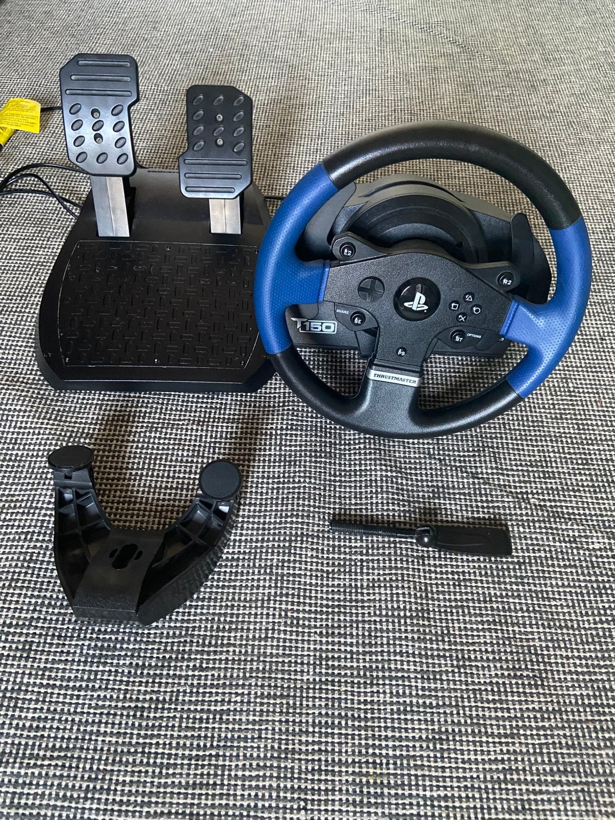 Thrustmaster t150, Ophalen of Verzenden, Zo goed als nieuw, Stuur of Pedalen, PlayStation 4