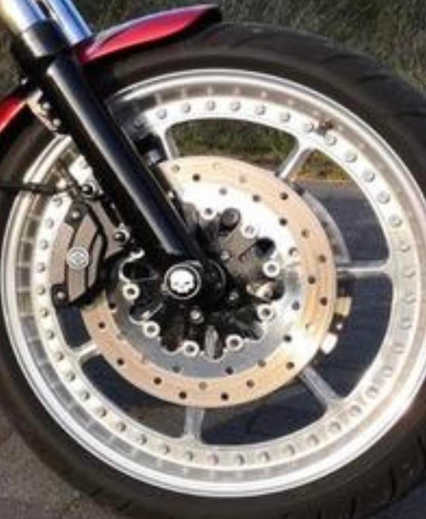 GEZOCHT VOORWIEL MET DUBBELE REMSCHIJF, Motoren, Onderdelen | Harley-Davidson, Ophalen of Verzenden