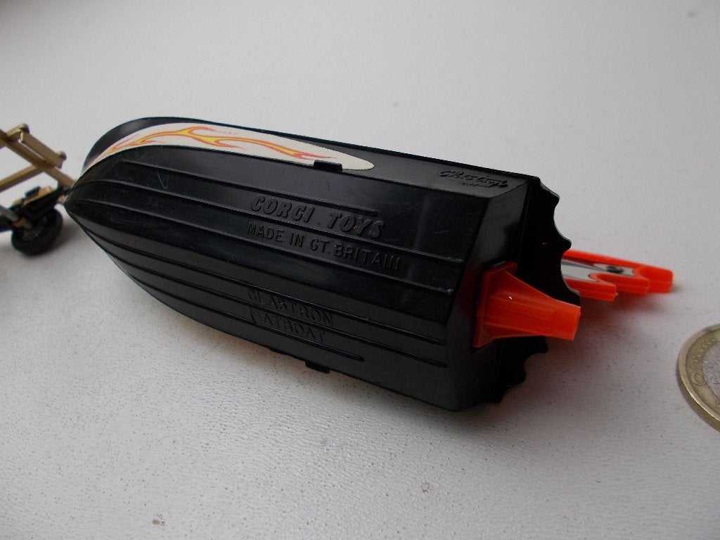 1967 Corgi Toys 107 BATBOAT + TRAILER + 2 x Figuurtjes!, Ophalen of Verzenden, Zo goed als nieuw, Overige typen, Corgi